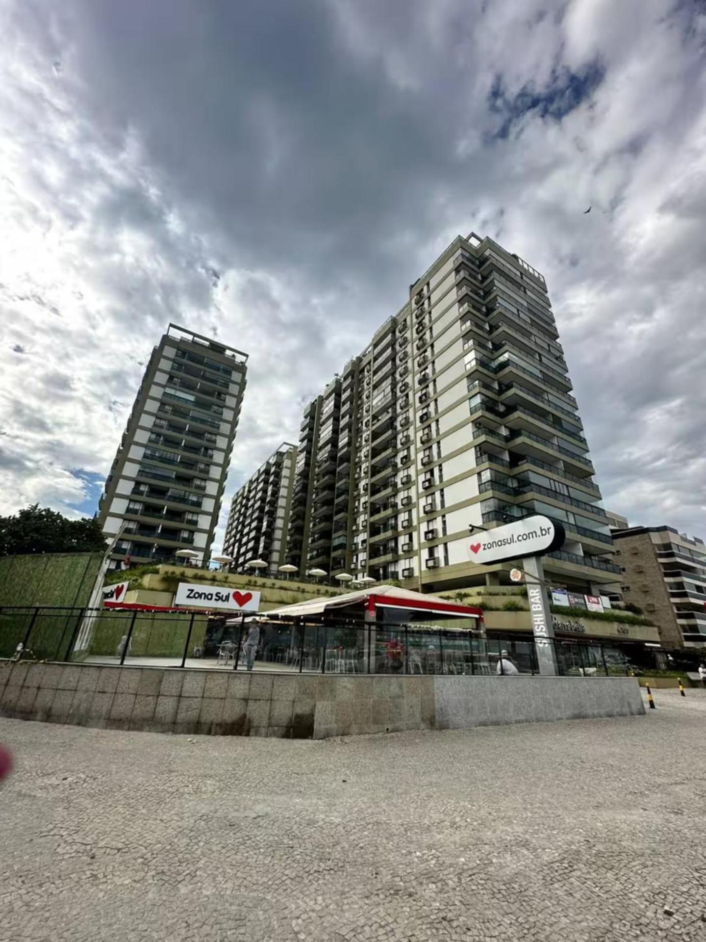 Apartemen - 1 - 132 *